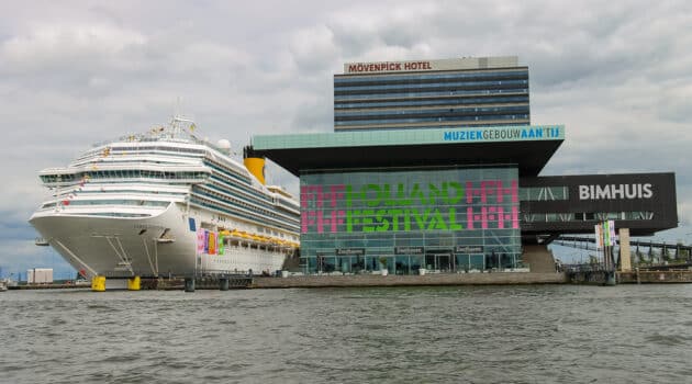 Amsterdam gaat cruiseschepen weren; ‘Is meteen goede manier om toerisme te beperken’