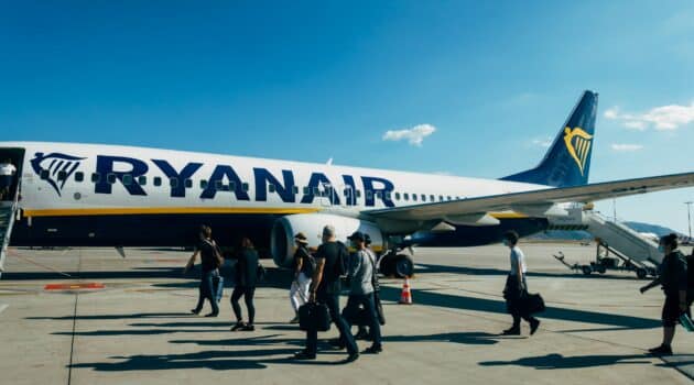 Ryanair enregistre un record de passagers, mais voit ses bénéfices diminuer