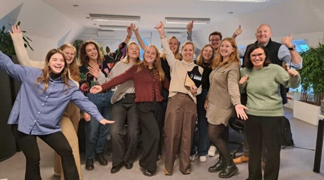 De Buck Agency reçoit le Travel Award dans ses bureaux à Eke